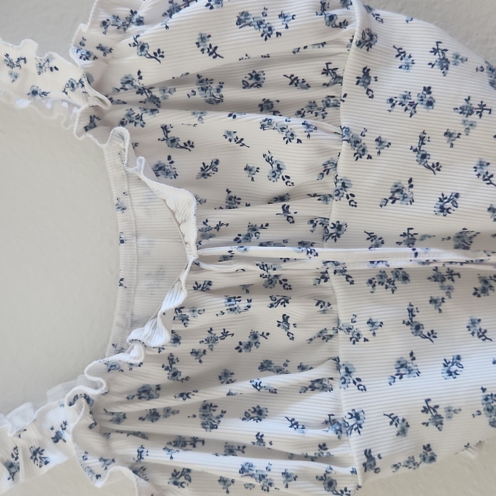 SHEIN Blue Floral Ruffle Cropped Tank Top - Picture 3 of 4